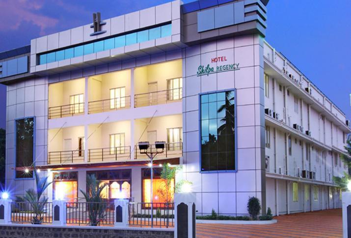 Hotel Shilpa Regency Kottarakara ภายนอก รูปภาพ